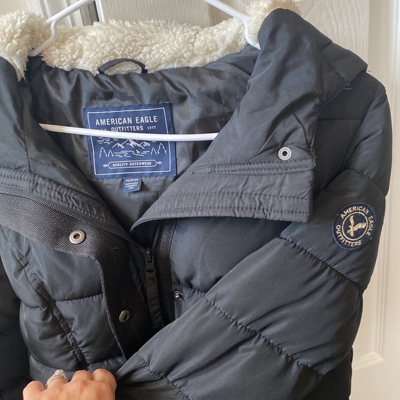 Women’s American Eagle Puffer Jacket - Picture 4 of 6
